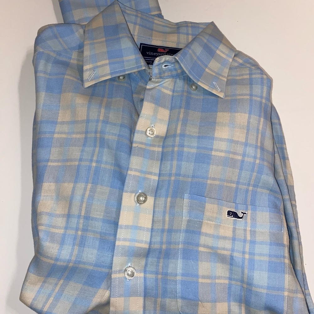 Vineyard vines plaid button up
